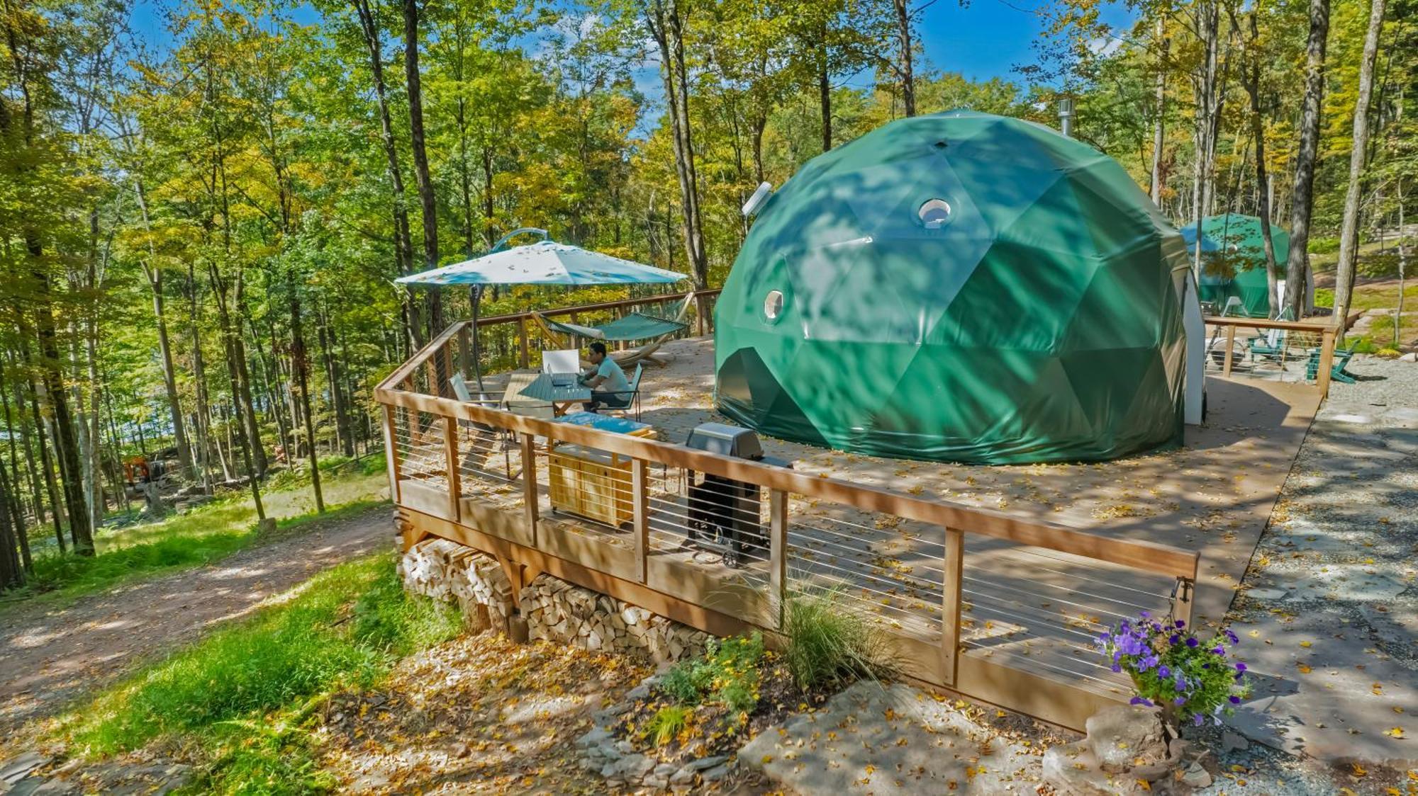 Domes At Catskills Swan Lake Exterior foto