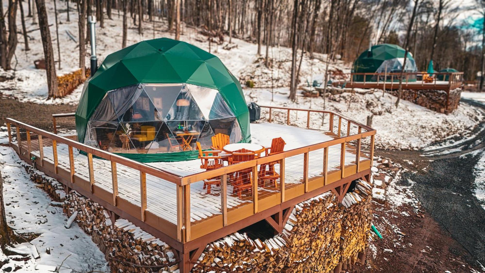 Domes At Catskills Swan Lake Exterior foto